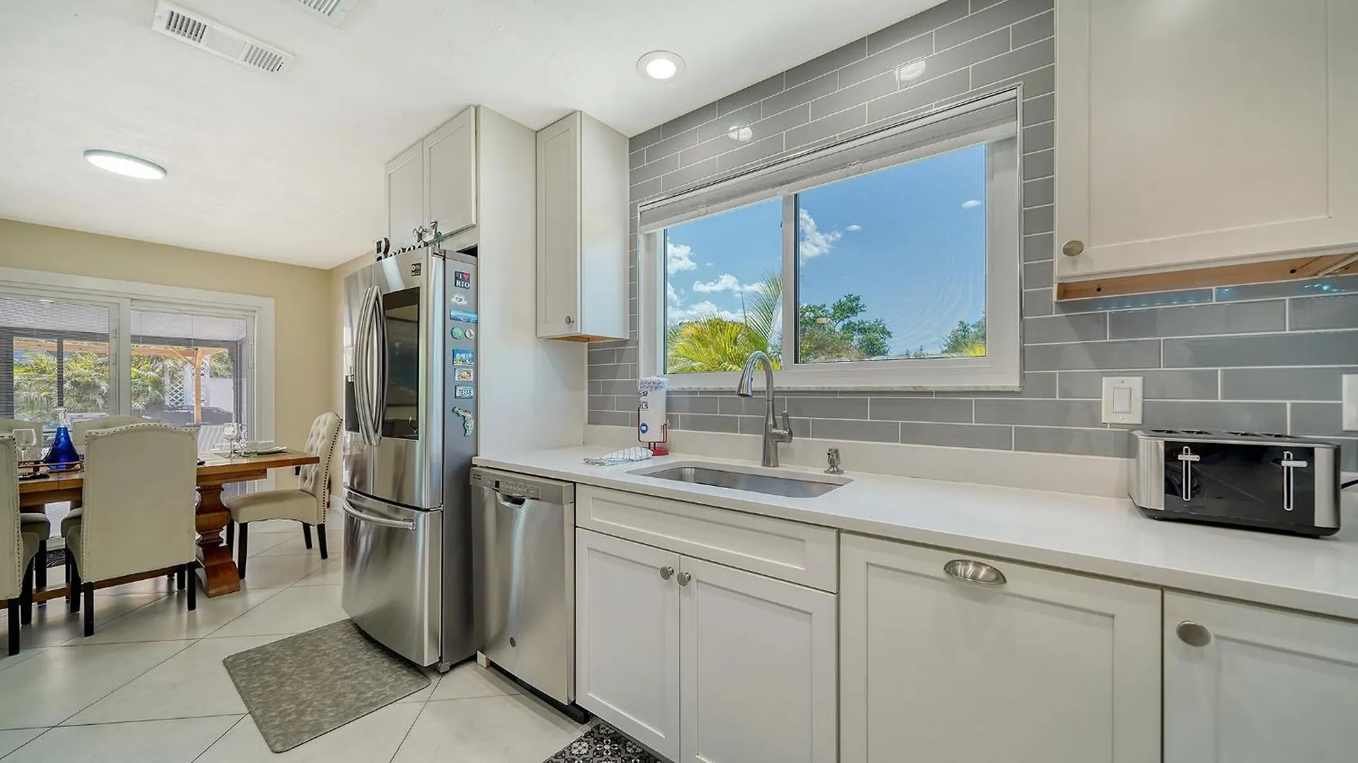 Beautiful Home - Oasis Backyard With Heat Pool Sarasota Holiday home