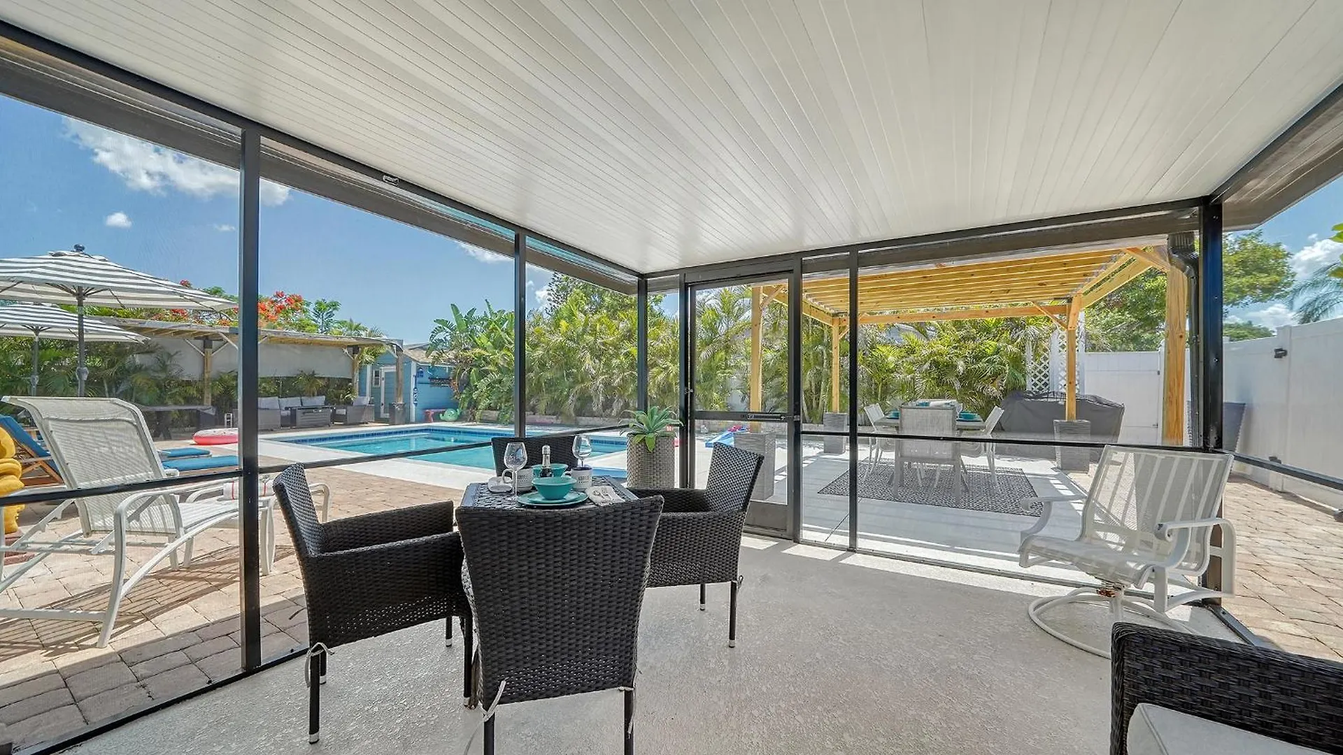 Beautiful Home - Oasis Backyard With Heat Pool Sarasota 0*,  United States