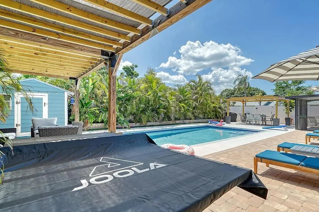 Beautiful Home - Oasis Backyard With Heat Pool Sarasota Holiday home