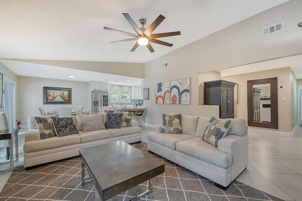 Beautiful Home - Oasis Backyard With Heat Pool Sarasota Holiday home