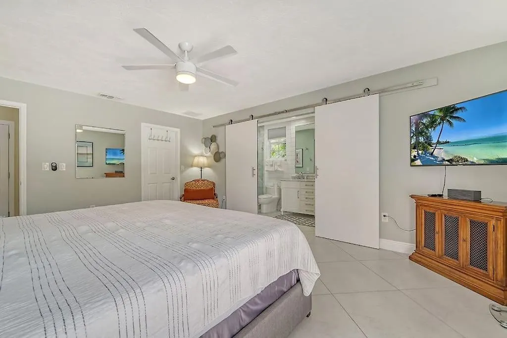Beautiful Home - Oasis Backyard With Heat Pool Sarasota Holiday home