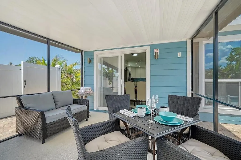 Beautiful Home - Oasis Backyard With Heat Pool Sarasota Holiday home